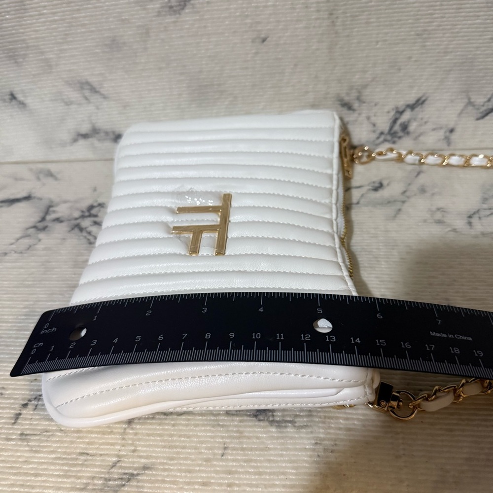 Tom Ford Beauty White Quilted Pouch / Shoulder Bag - Picture 11 of 12